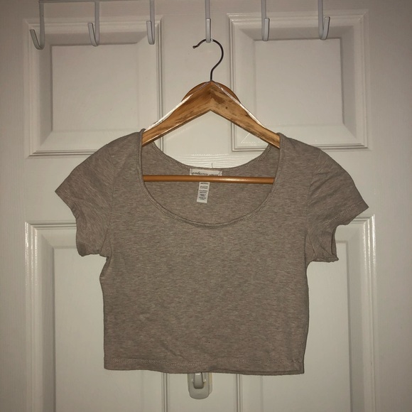 95% cotton beige crop t-shirt - Picture 1 of 6